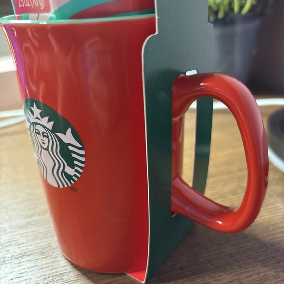 Starbucks Red Mug 16oz with Coffee Holiday Blend Gift 2024 LIMITED EDITION! NEW - Picture 7 of 12